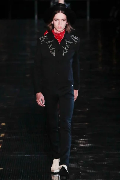 Look 23